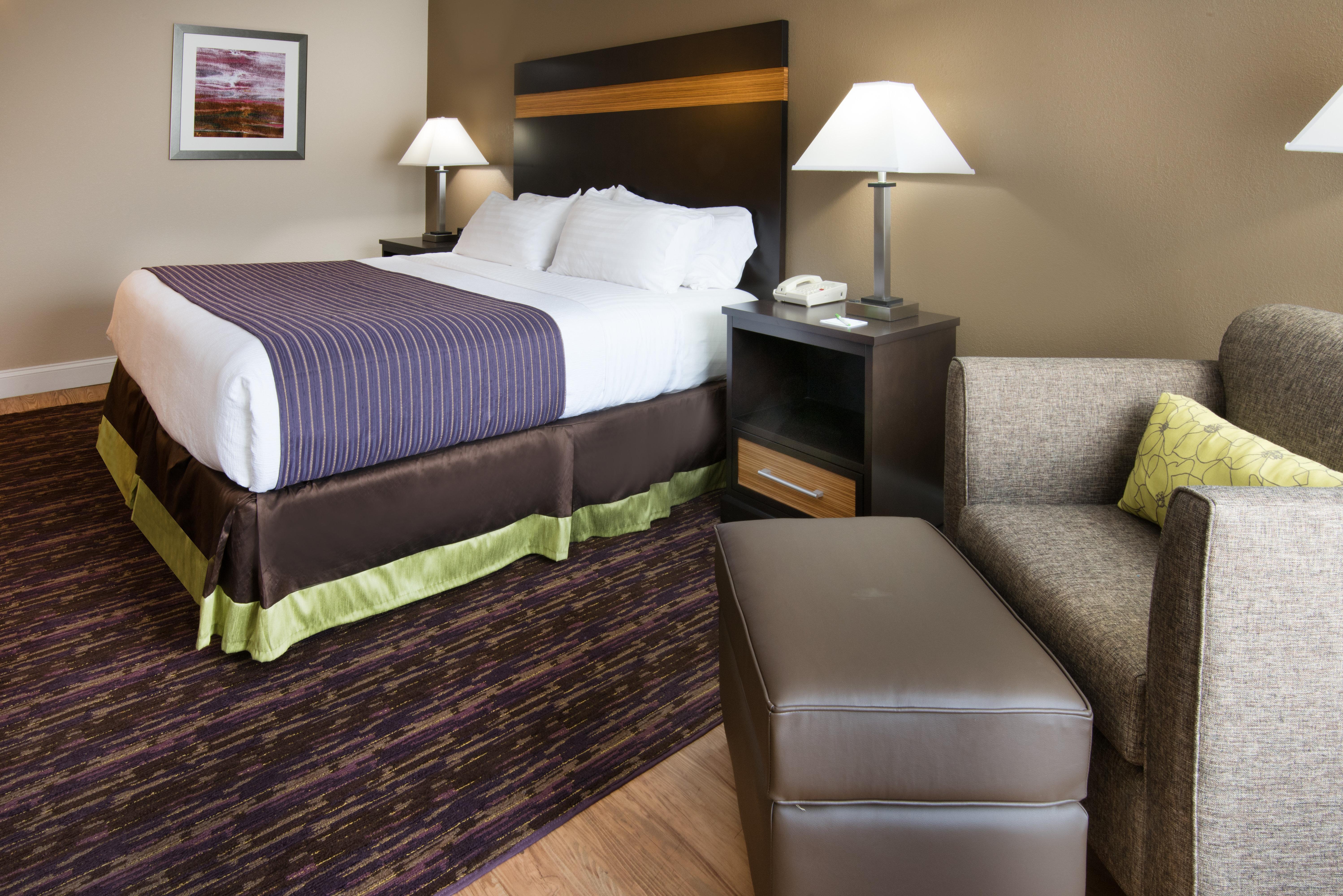 By Ihg Williamsport