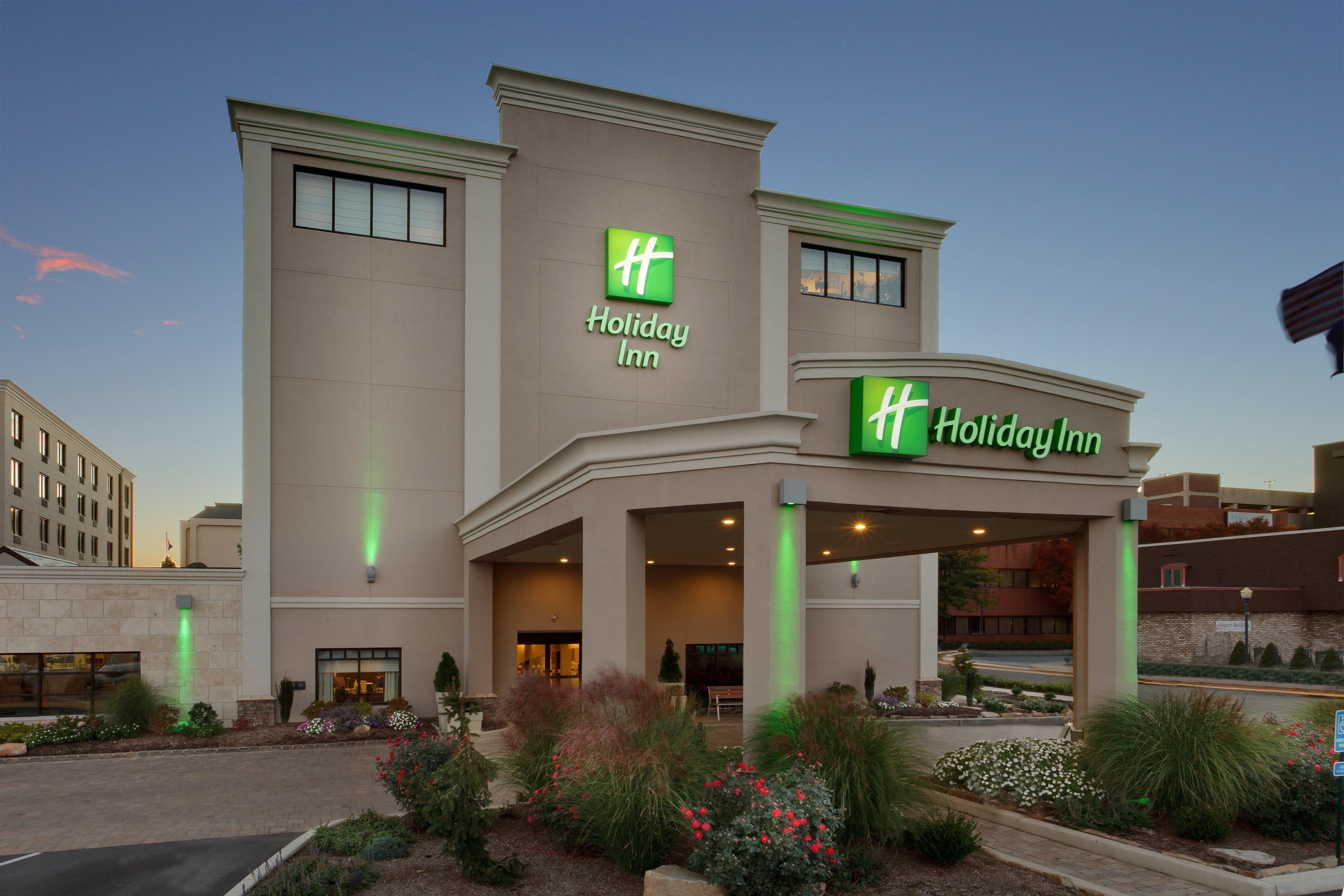 By Ihg