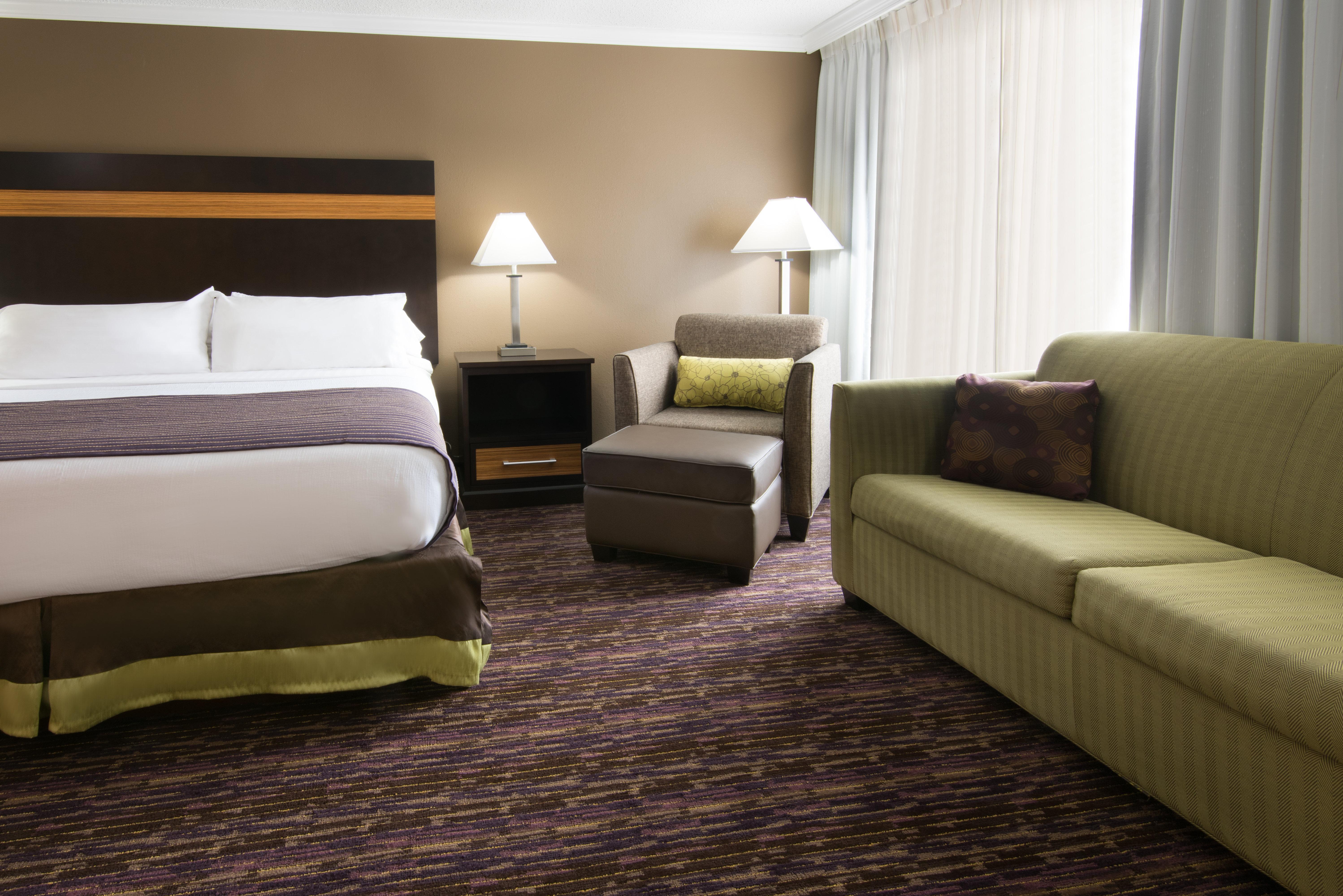 By Ihg Williamsport