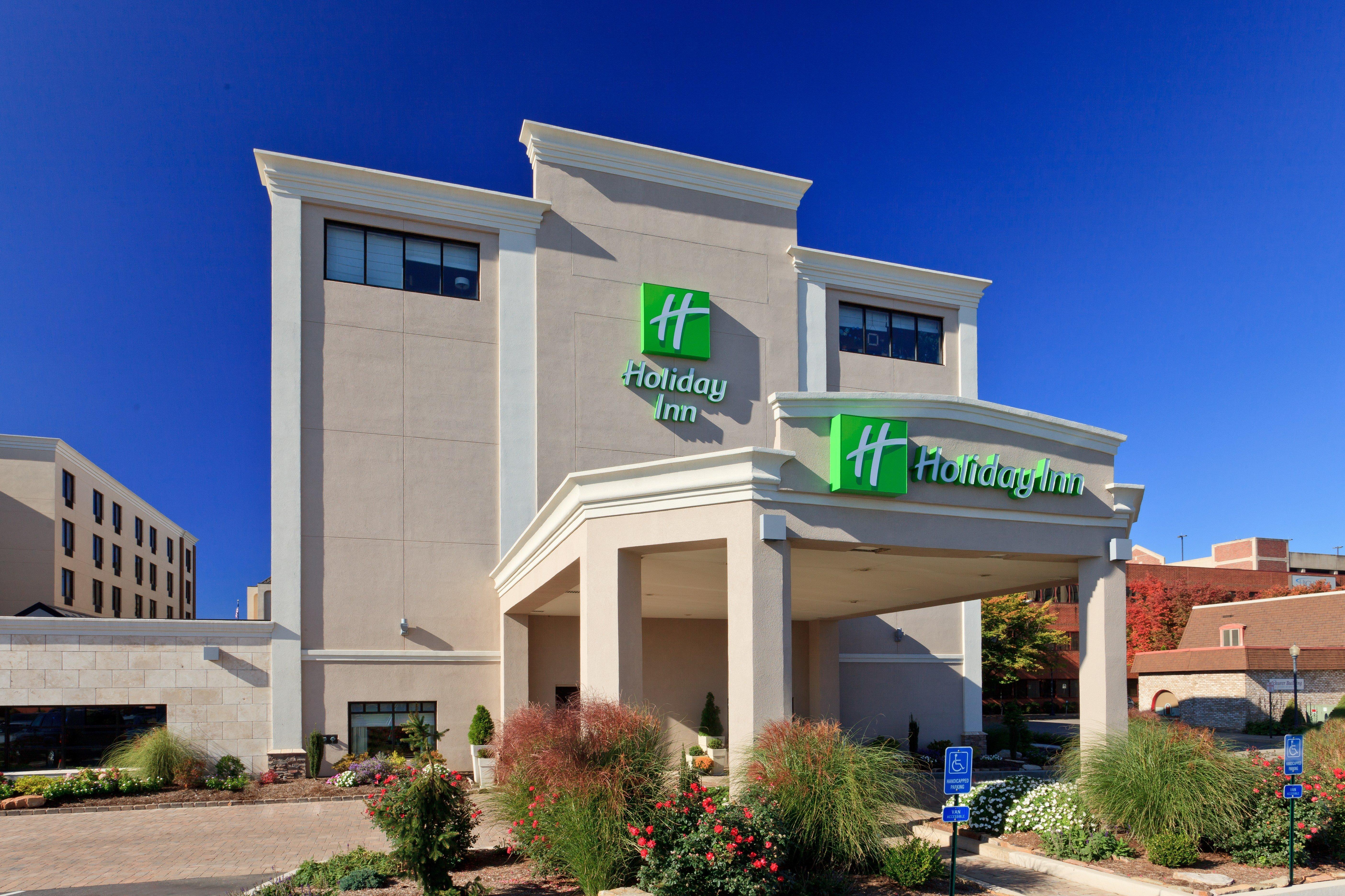 By Ihg