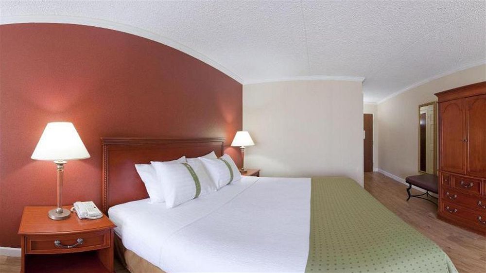By Ihg Hotel 3*